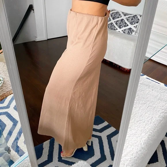🍂 ZARA TAN RIBBED HIGH WAIST MAXI SKIRT! - Picture 2 of 12